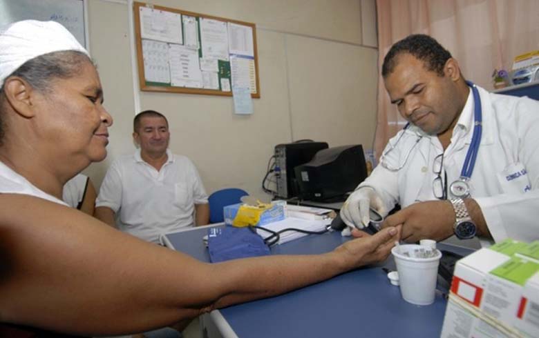 Justiça manda governo Bolsonaro prorrogar Mais Médicos em São Paulo